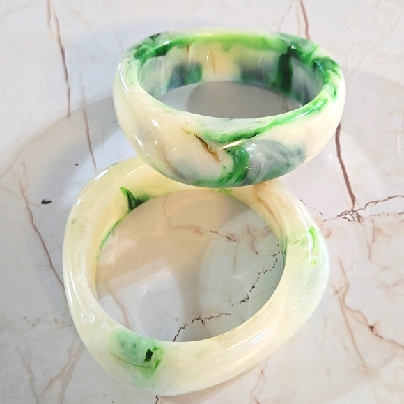 Accessories - Beautiful green  a green bracelet